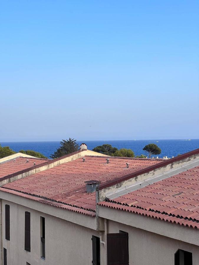 Location Estival Parfaite : A 50 Metres De La Plage, Offrant Magnifique Vue * Fréjus